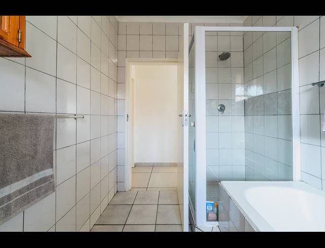 2 BEDROOM APARTMENT FOR SALE IN FLORIDA